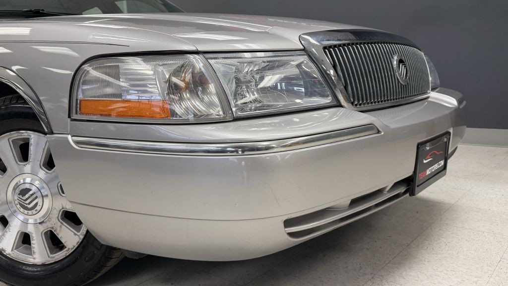 2004 Mercury Grand Marquis Image 4