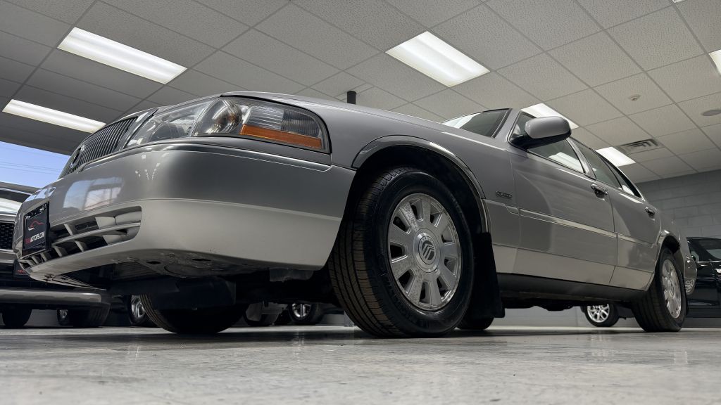 2004 Mercury Grand Marquis Image 9