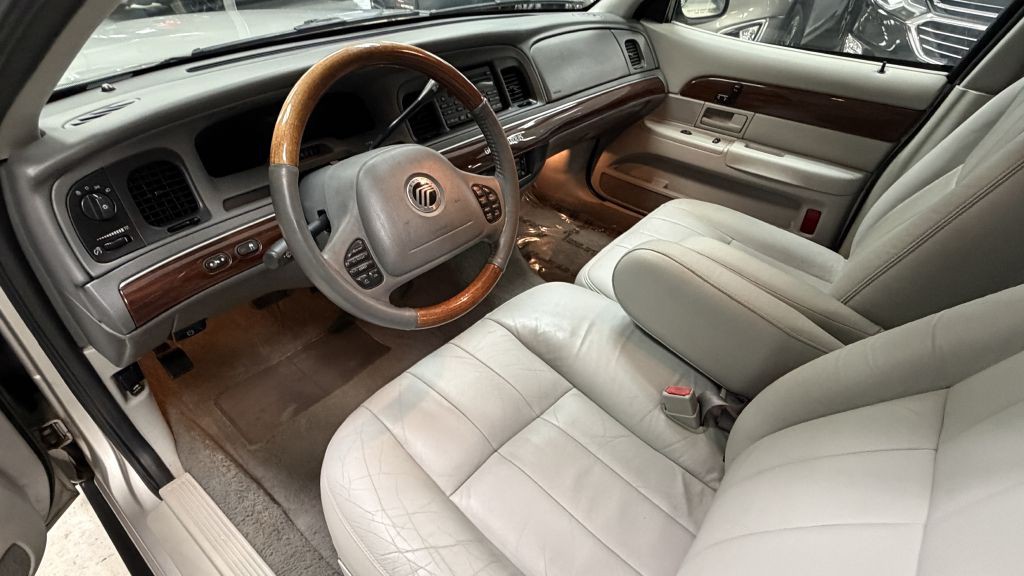 2004 Mercury Grand Marquis Image 17