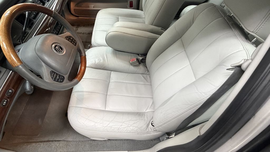 2004 Mercury Grand Marquis Image 18