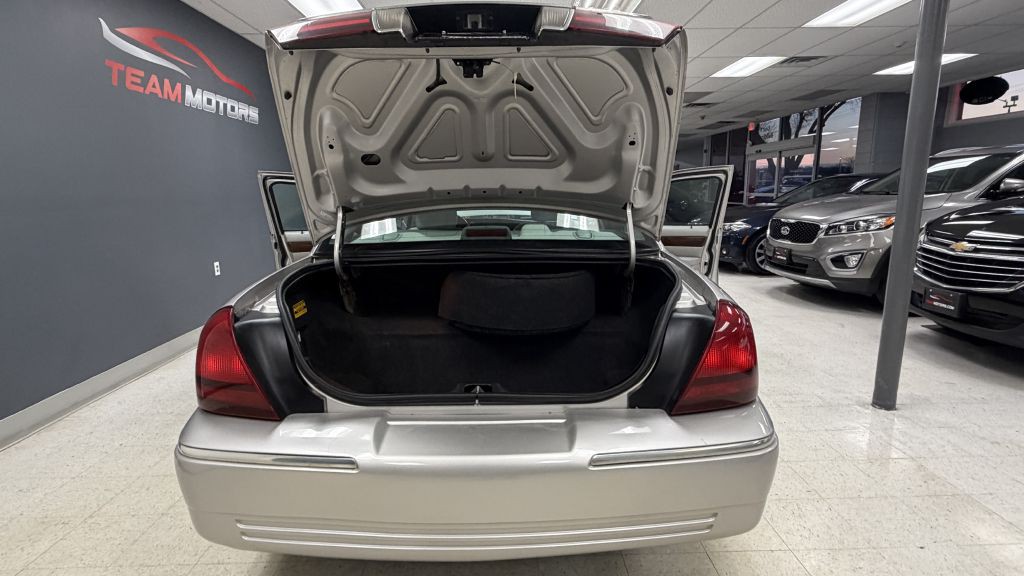 2004 Mercury Grand Marquis Image 42