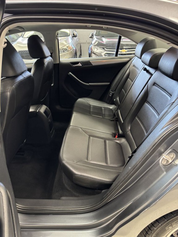 2017 Volkswagen Jetta Image 14