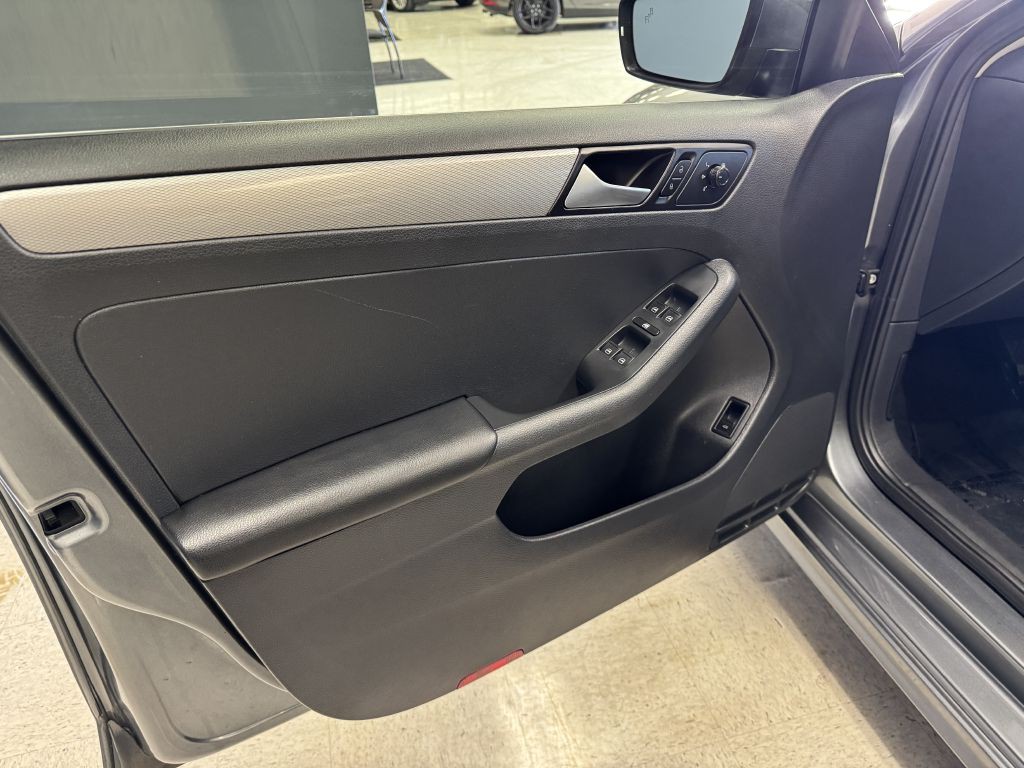 2017 Volkswagen Jetta Image 23