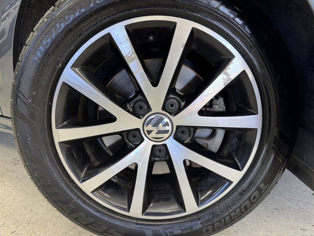 2017 Volkswagen Jetta Image 34