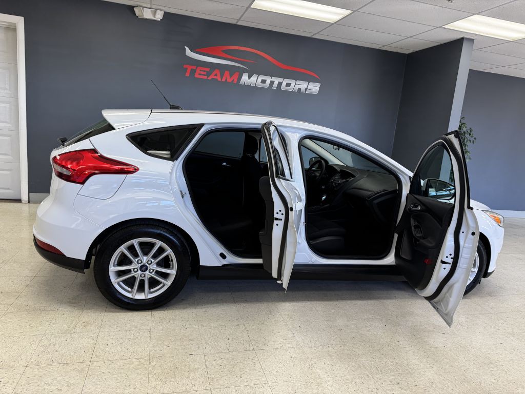 2017 Ford Focus Image 9