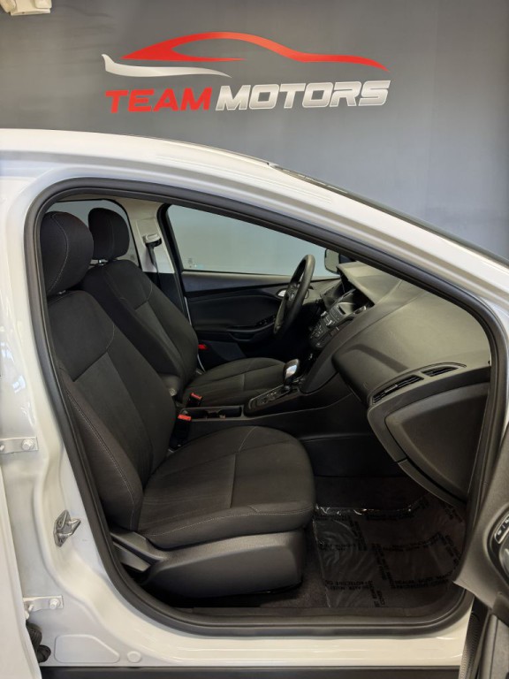 2017 Ford Focus Image 14