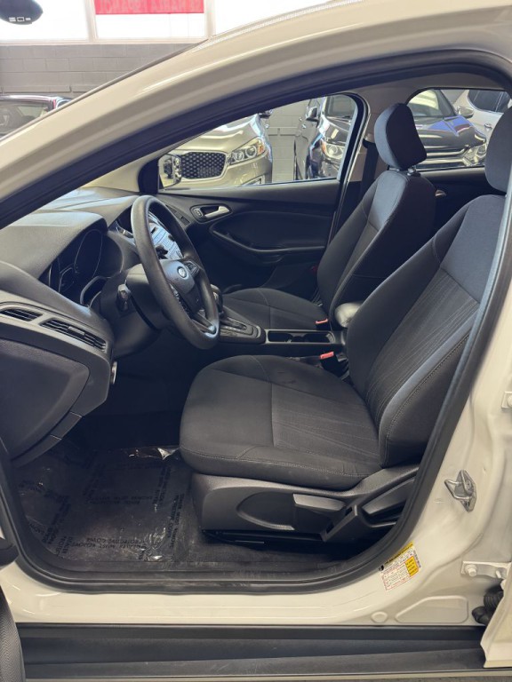 2017 Ford Focus Image 15