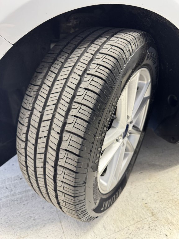 2017 Ford Focus Image 28