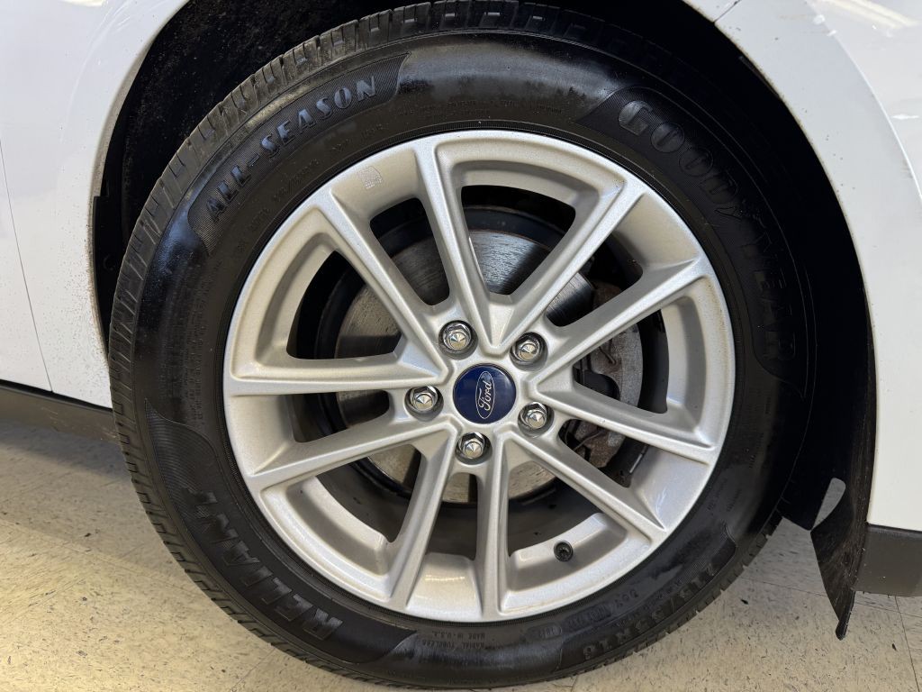 2017 Ford Focus Image 29