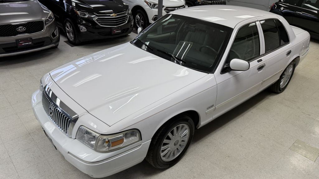 2009 Mercury Grand Marquis Image 8