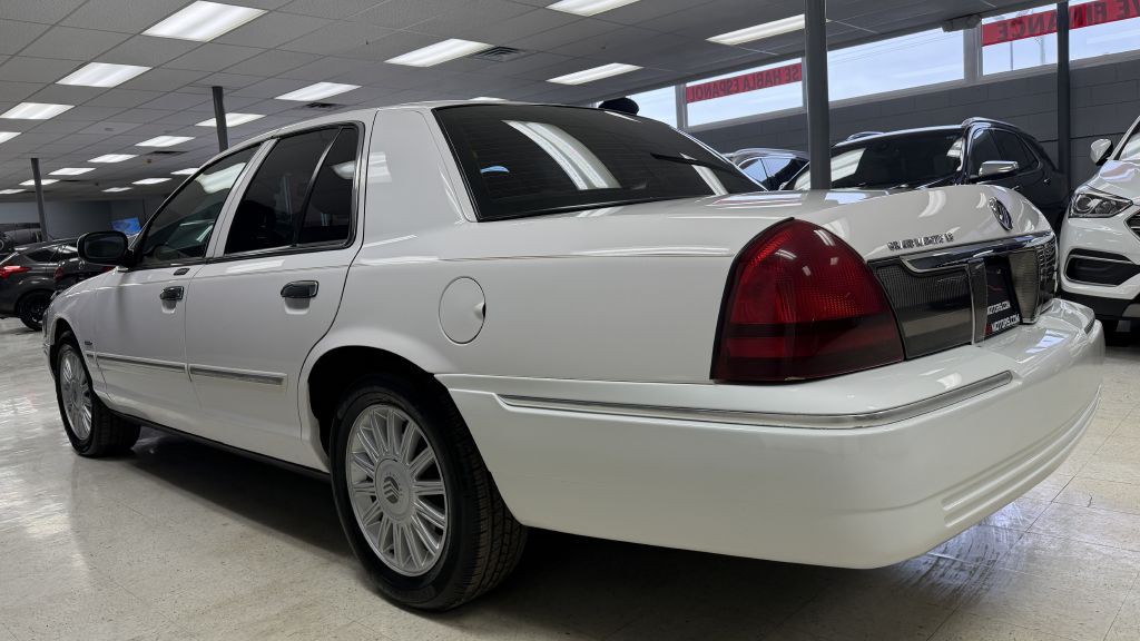 2009 Mercury Grand Marquis Image 10