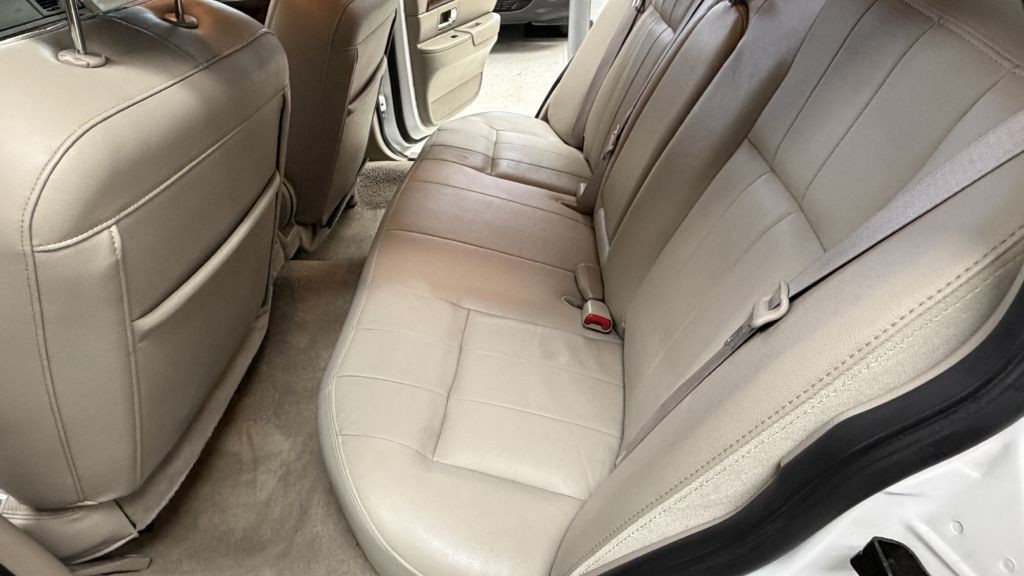 2009 Mercury Grand Marquis Image 24