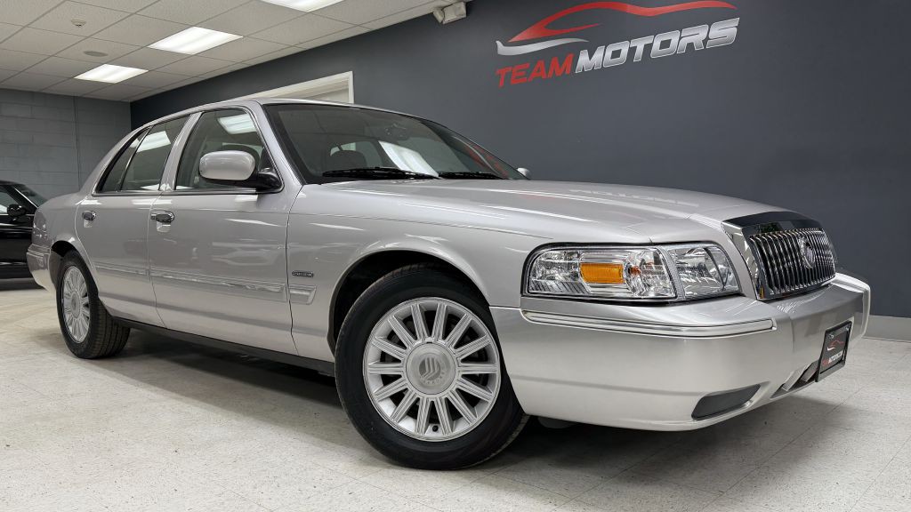 2010 Mercury Grand Marquis Image 1