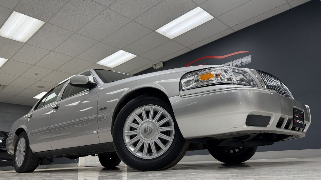 2010 Mercury Grand Marquis Image 3