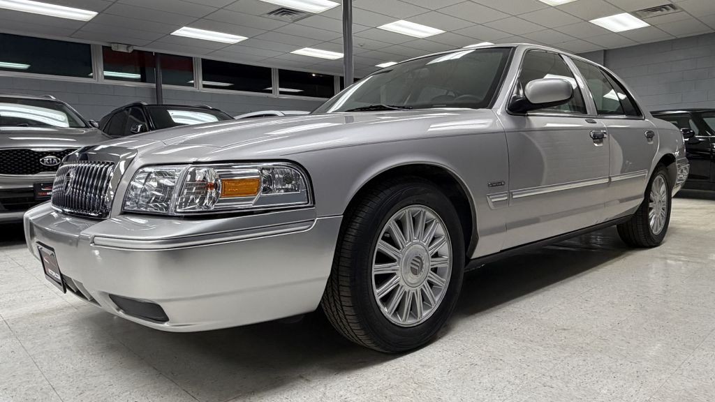 2010 Mercury Grand Marquis Image 7