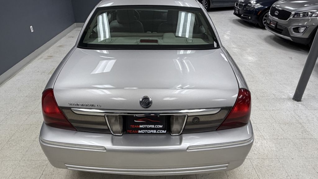 2010 Mercury Grand Marquis Image 13