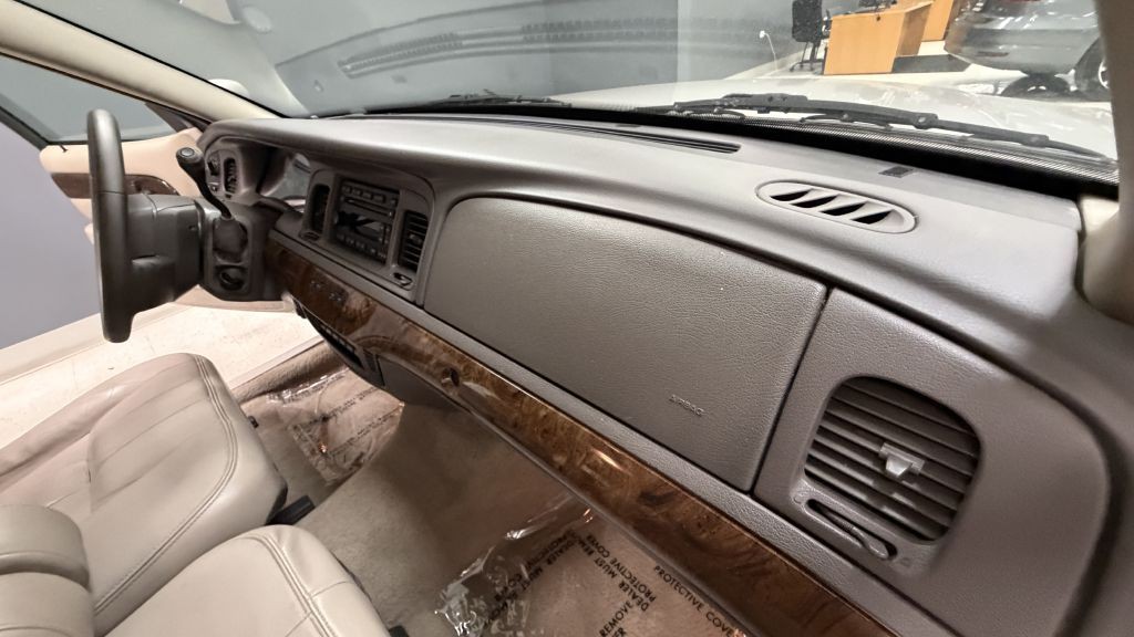 2010 Mercury Grand Marquis Image 26