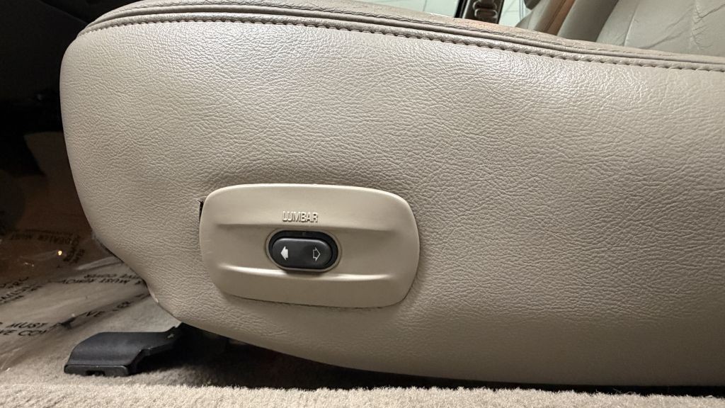 2010 Mercury Grand Marquis Image 34