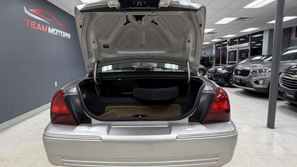 2010 Mercury Grand Marquis Image 42