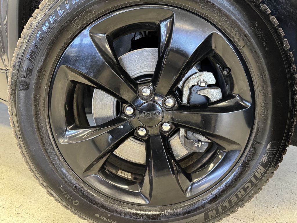 2019 Jeep Cherokee Image 35