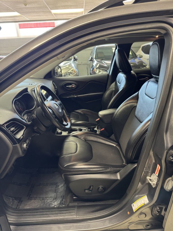 2019 Jeep Cherokee Image 17