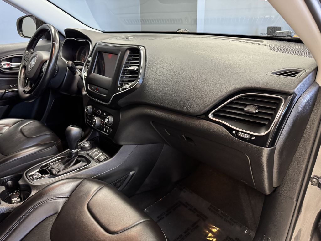 2019 Jeep Cherokee Image 18