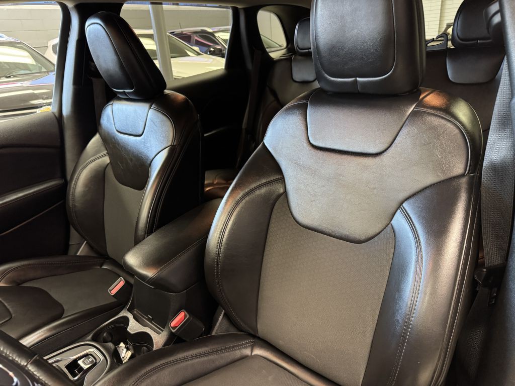 2019 Jeep Cherokee Image 23