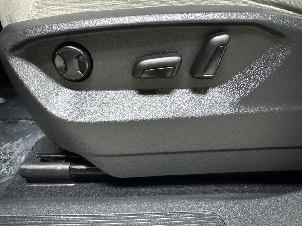 2018 Volkswagen Tiguan Image 24