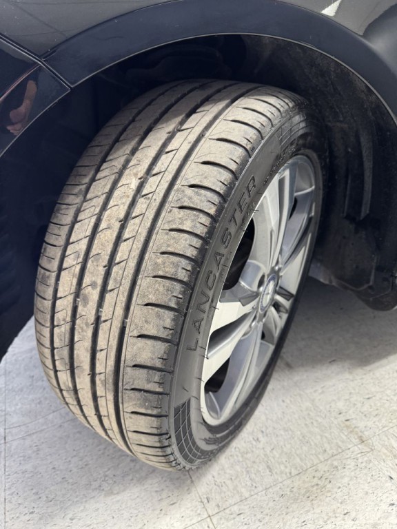 2011 Mercedes-Benz E-Class Image 35