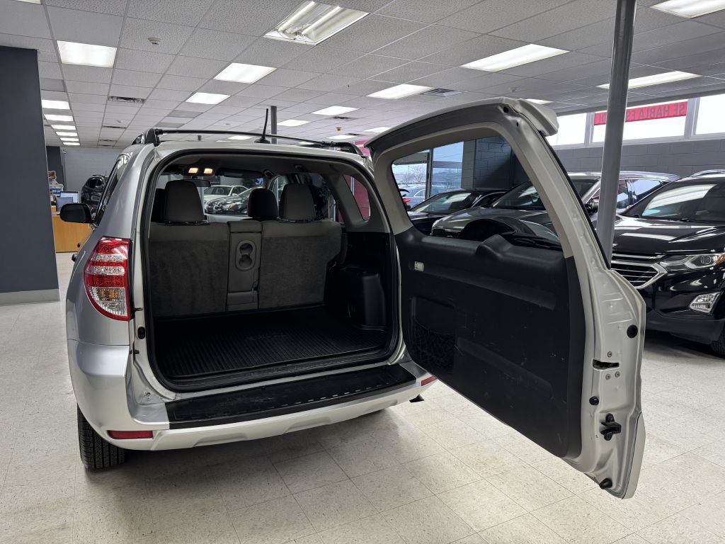 2012 Toyota Rav4 Image 11