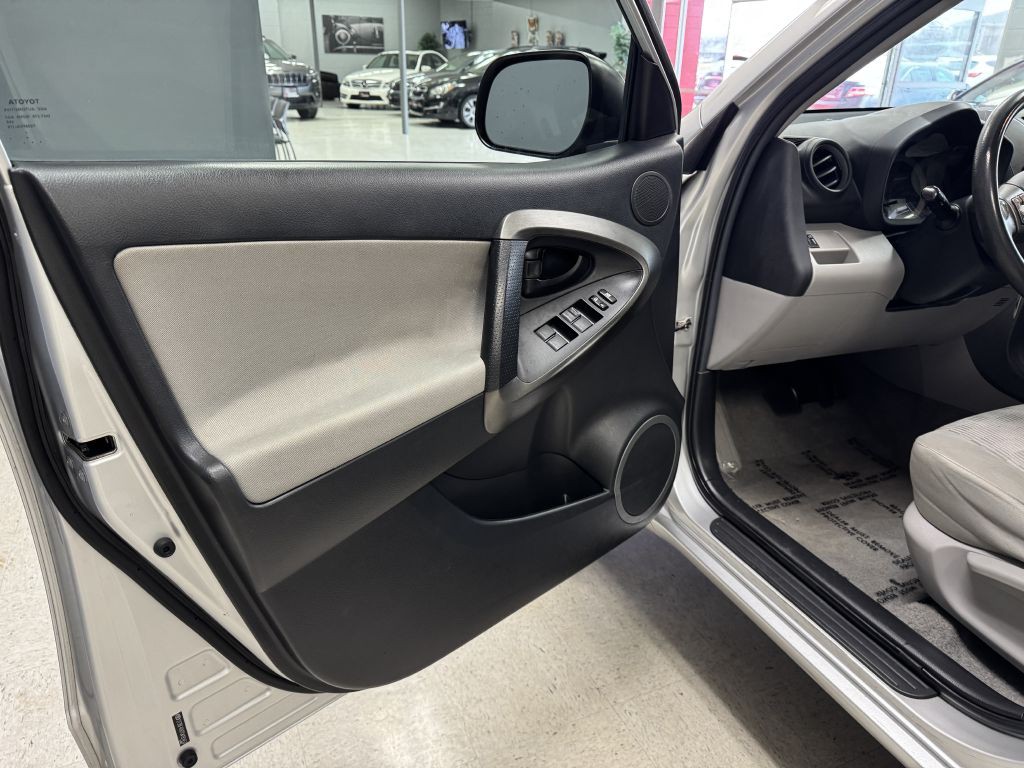 2012 Toyota Rav4 Image 13