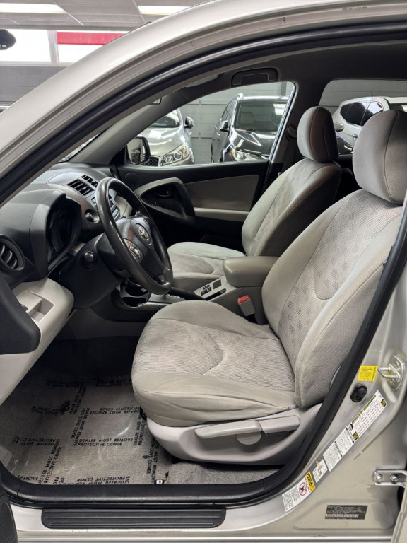 2012 Toyota Rav4 Image 17