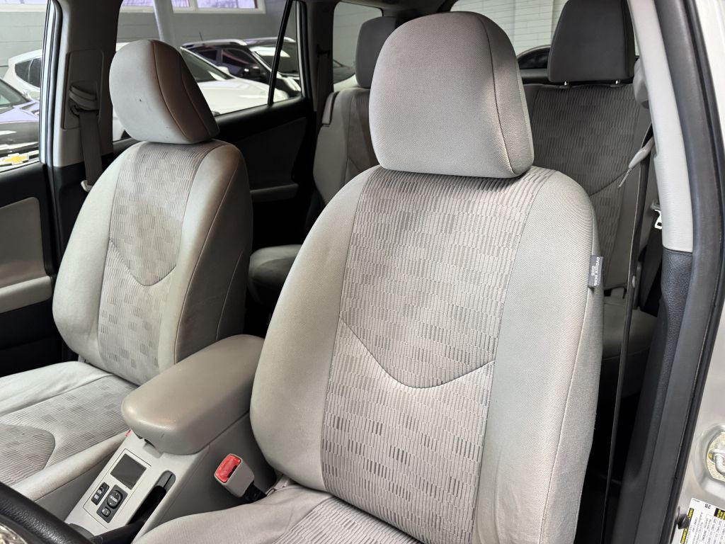 2012 Toyota Rav4 Image 21