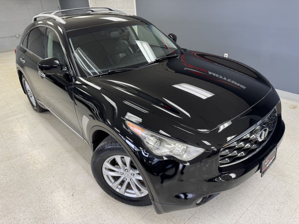 2009 INFINITI FX35 Image 2