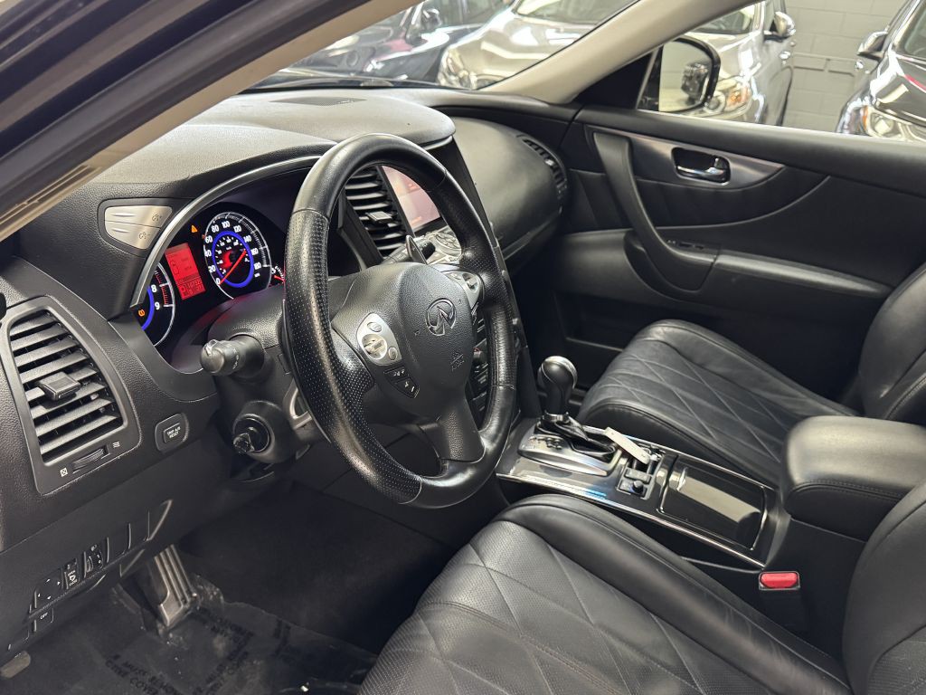 2009 INFINITI FX35 Image 18