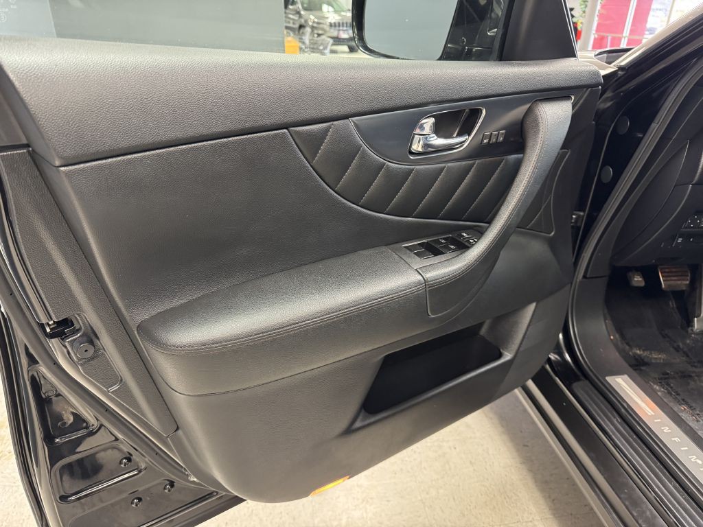 2009 INFINITI FX35 Image 23