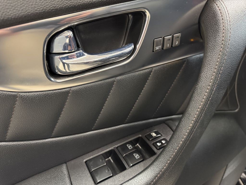 2009 INFINITI FX35 Image 24