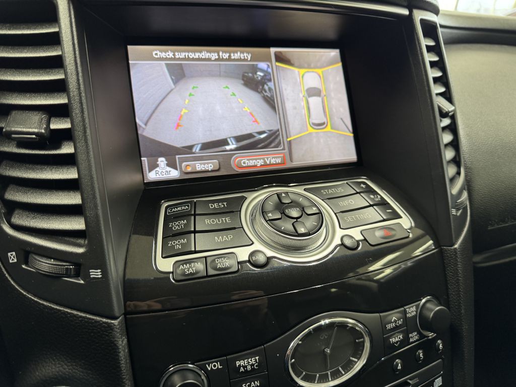 2009 INFINITI FX35 Image 32