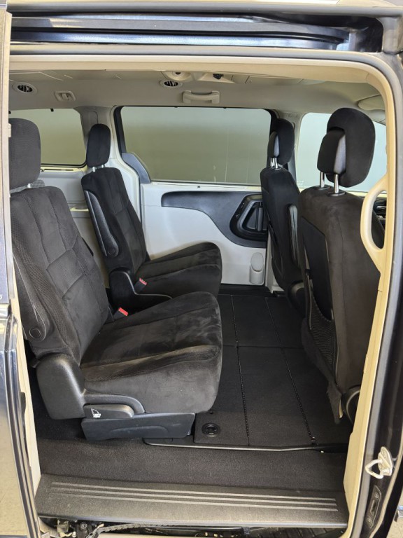 2013 Dodge Grand Caravan Image 16