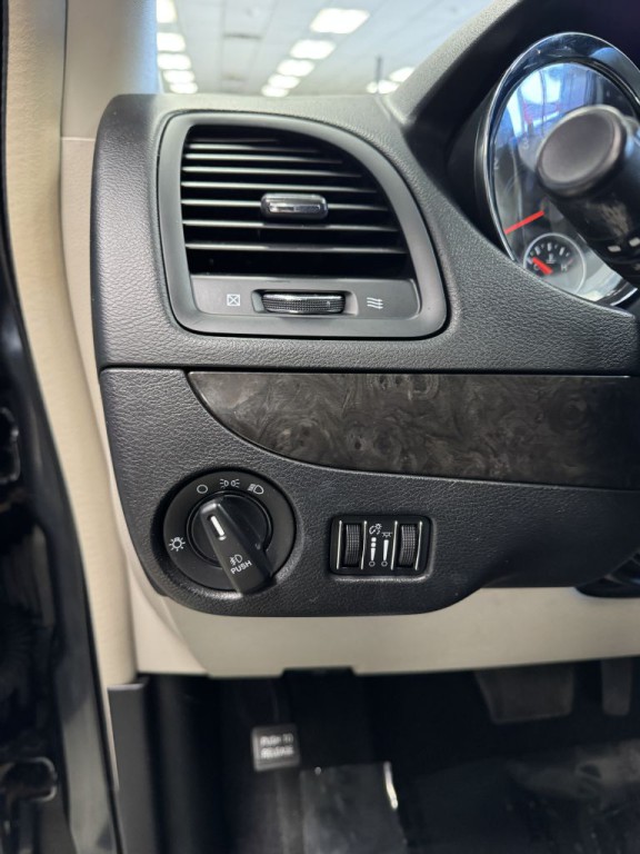 2013 Dodge Grand Caravan Image 29