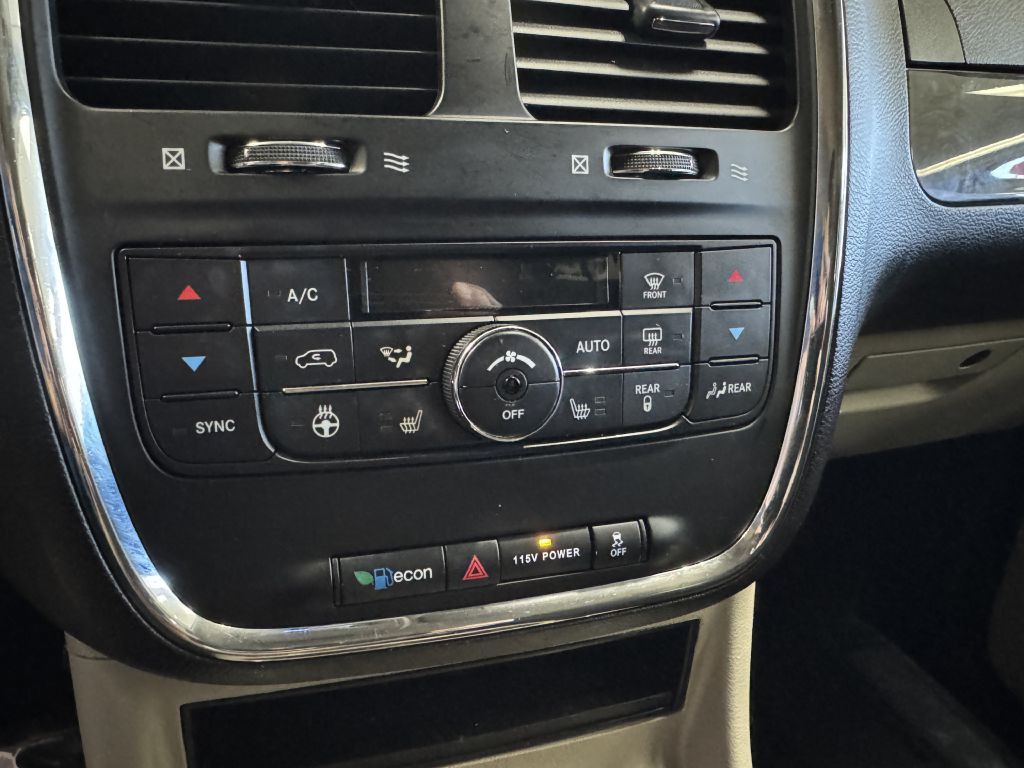 2013 Dodge Grand Caravan Image 32