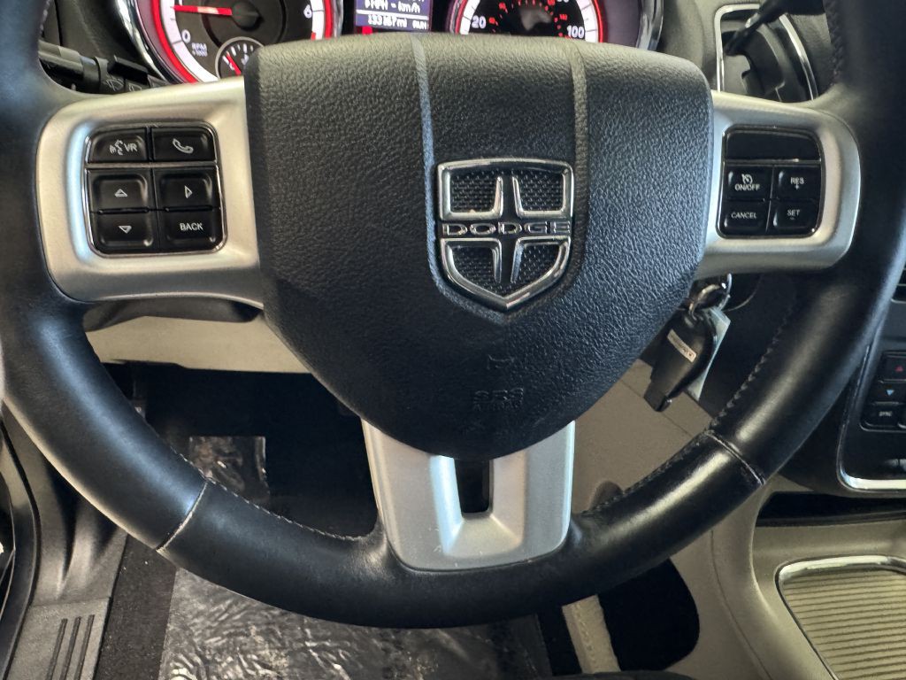 2013 Dodge Grand Caravan Image 35