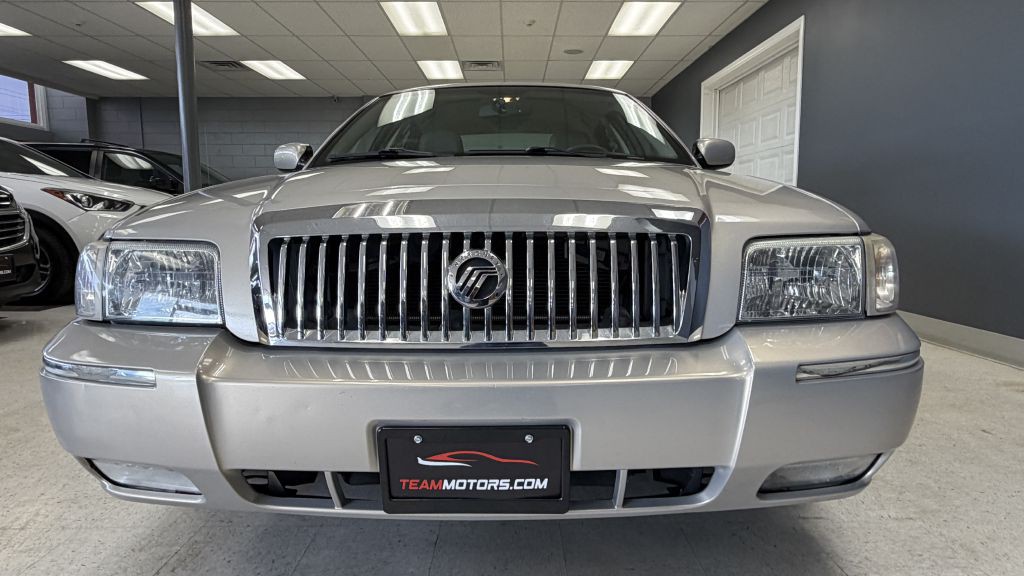 2010 Mercury Grand Marquis Image 5