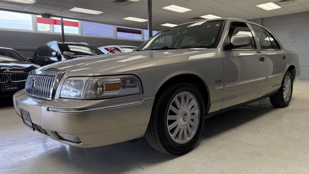 2010 Mercury Grand Marquis Image 8