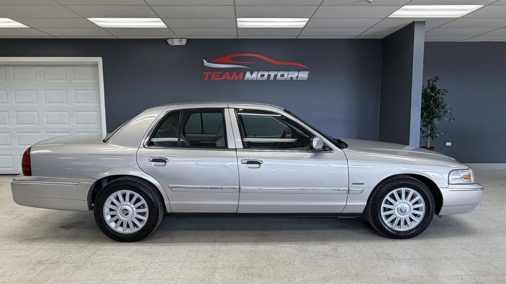 2010 Mercury Grand Marquis Image 10