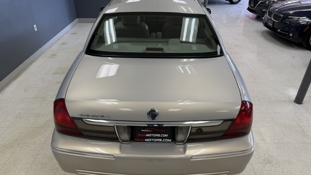 2010 Mercury Grand Marquis Image 15