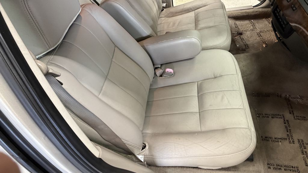 2010 Mercury Grand Marquis Image 21