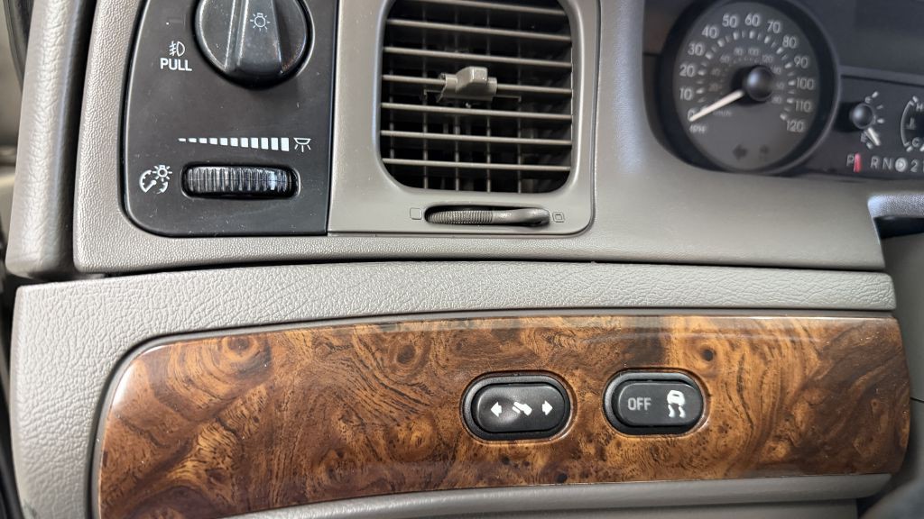 2010 Mercury Grand Marquis Image 32