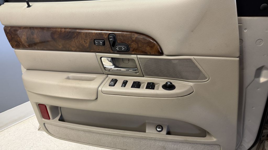 2010 Mercury Grand Marquis Image 33