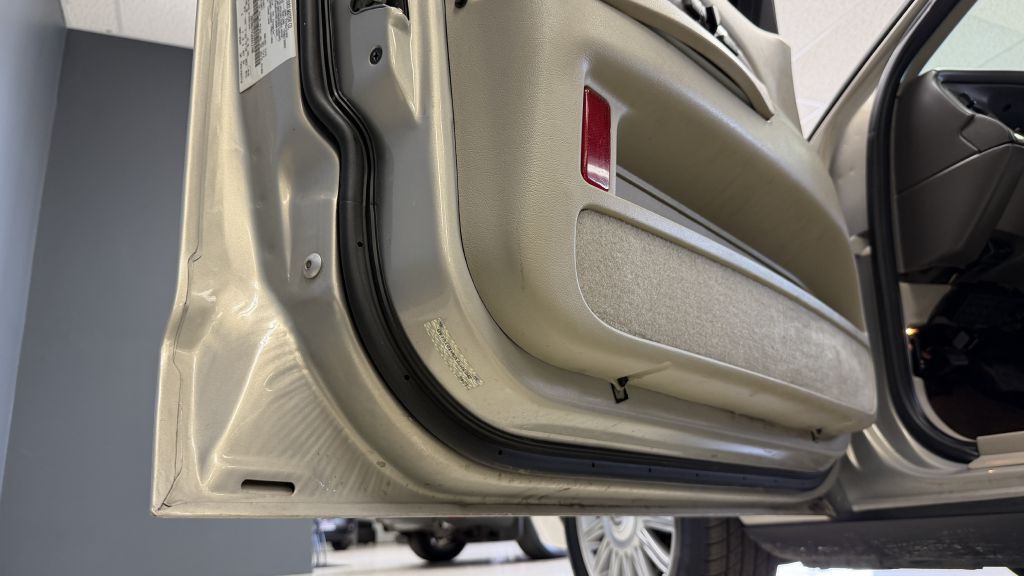 2010 Mercury Grand Marquis Image 35